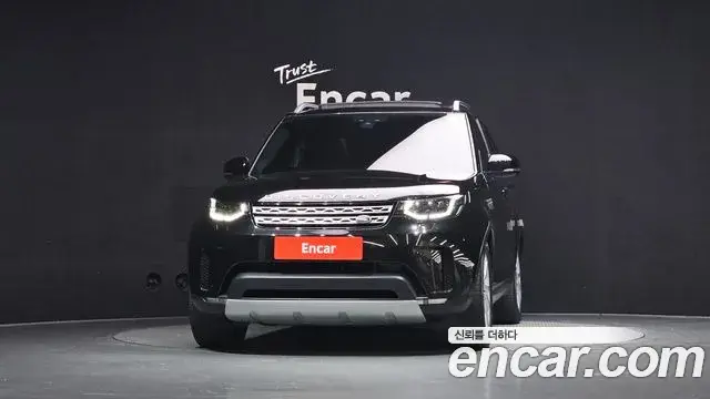 Land Rover Discovery 5 2019 — Photo 3/20