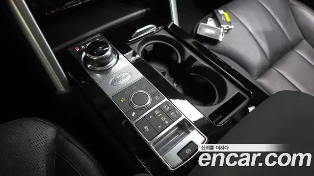 Land Rover Discovery 5 2018 — Photo 7/20