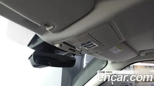 Land Rover Discovery 5 2018 — Photo 17/20