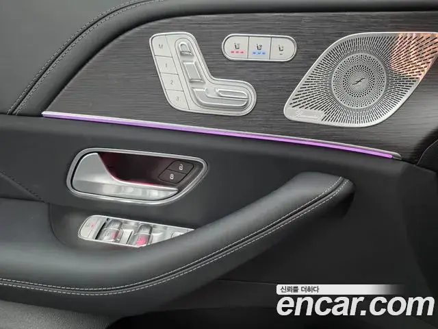 Mercedes-Benz GLE-Class 2026 — Photo 11/16
