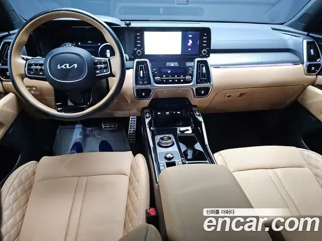 Kia Sorento 2023 — Photo 6/20