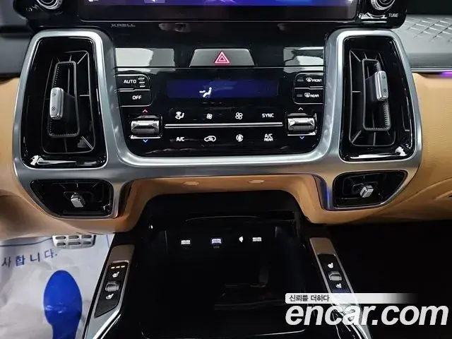 Kia Sorento 2023 — Photo 16/20