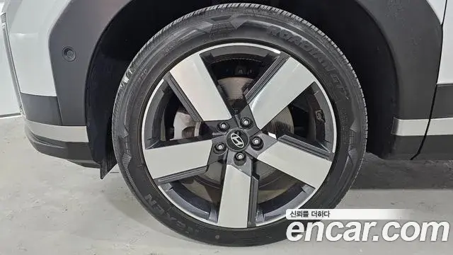 Hyundai Santa Fe 2024 — Photo 5/20