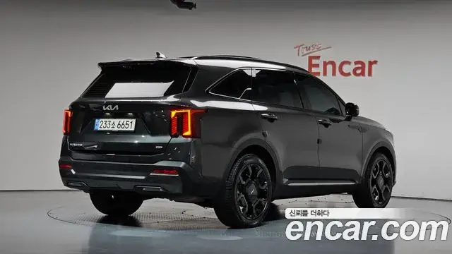 Kia Sorento 2024 — Photo 2/20