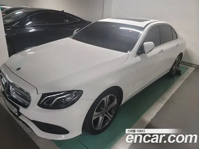 Mercedes-Benz E-Class 2018 — ფოტო 11/18