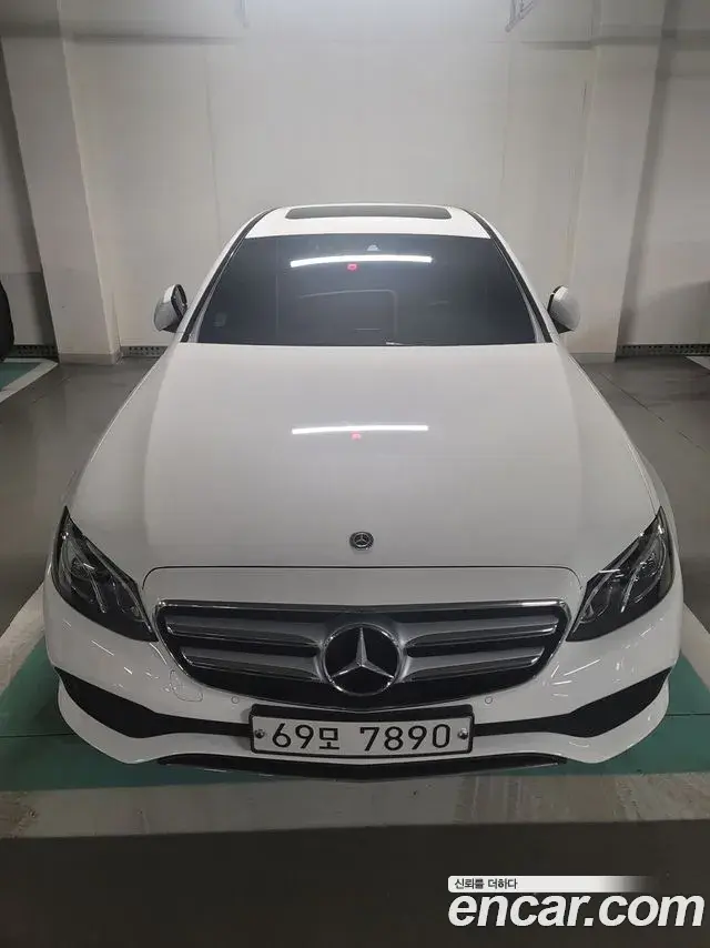 Mercedes-Benz E-Class 2018 — ფოტო 5/18