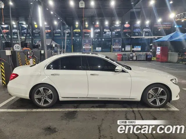 Mercedes-Benz E-Class 2018 — ფოტო 9/18