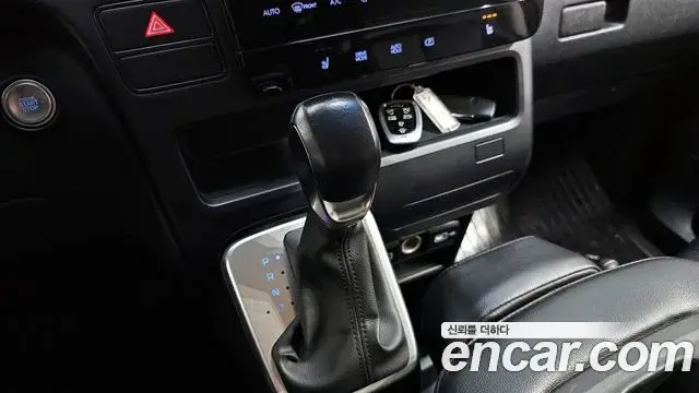 Hyundai Staria 2021 — Şəkil 10/20
