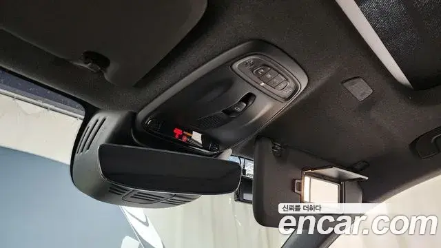 Volvo XC40 2020 — Фото 17/20