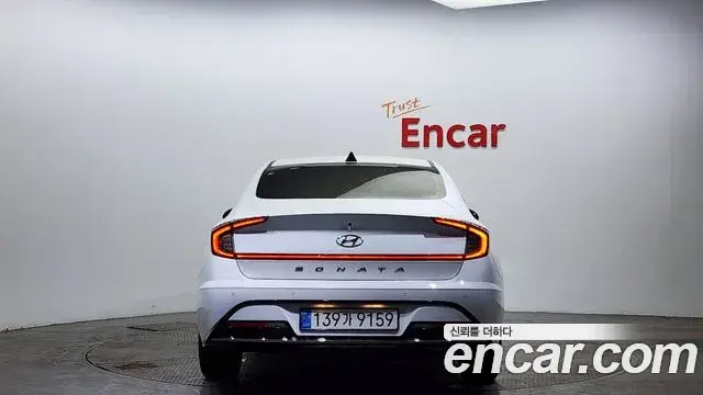 Hyundai Sonata Hybrid 2022 — Photo 11/20
