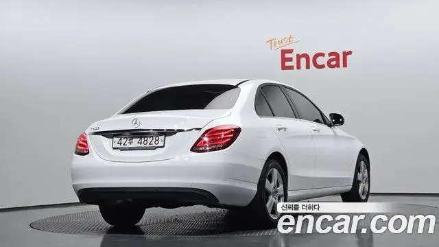 Mercedes-Benz C-Class 2018 — Фото 2/20