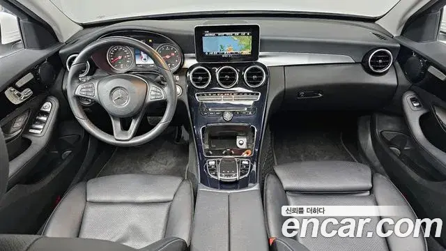 Mercedes-Benz C-Class 2018 — Фото 7/20