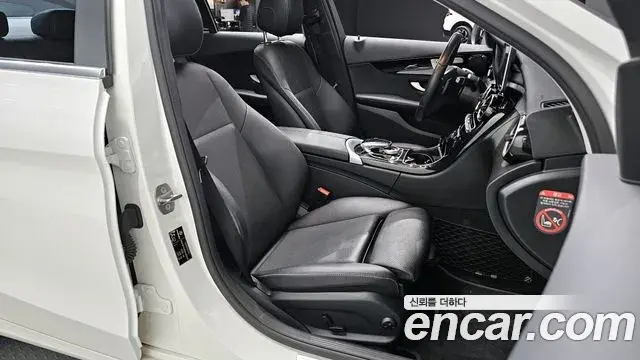 Mercedes-Benz C-Class 2018 — Фото 10/20