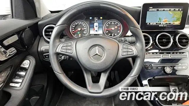 Mercedes-Benz C-Class 2018 — Фото 14/20