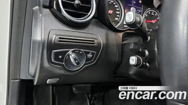 Mercedes-Benz C-Class 2018 — Фото 16/20