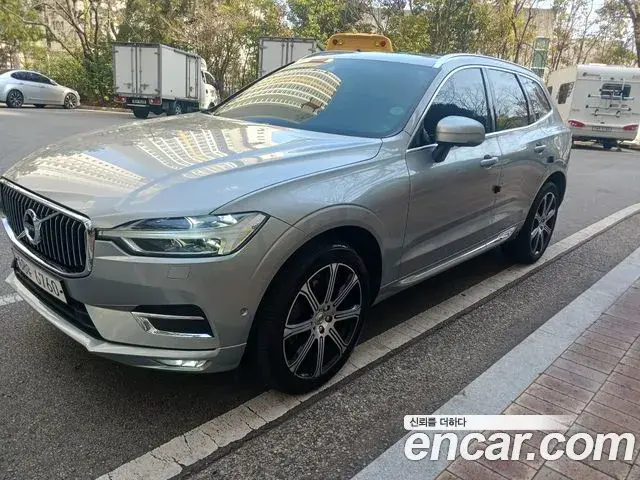 Volvo XC60 2019 — Фото 10/17