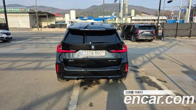 BMW X1 2023 — ფოტო 8/14