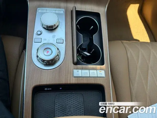 Genesis G80 2024 — Photo 10/20