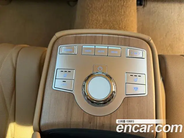 Genesis G80 2024 — Photo 12/20