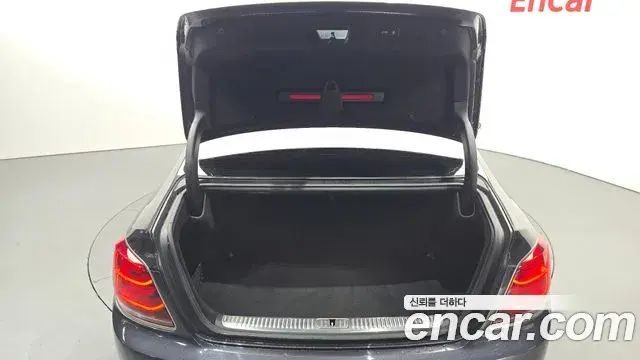 Kia The K9 2018 — ფოტო 22/32