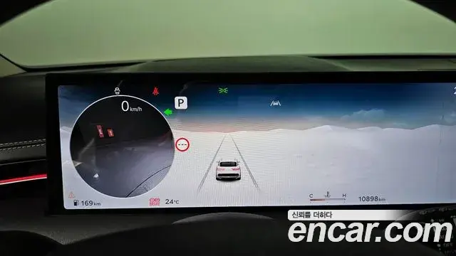 Genesis GV70 2024 — ფოტო 8/20