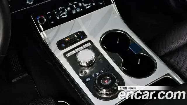 Genesis GV70 2024 — ფოტო 17/20