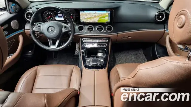 Mercedes-Benz E-Class 2018 — Photo 4/20