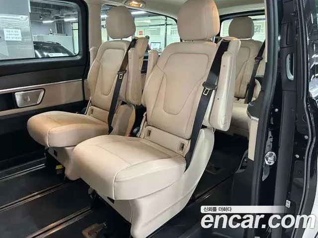 Mercedes-Benz V-Class 2025 — Şəkil 15/20