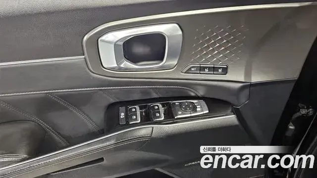 Kia Sorento 2022 — Photo 7/20