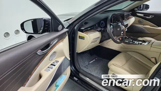 Kia The K9 2018 — Photo 16/20