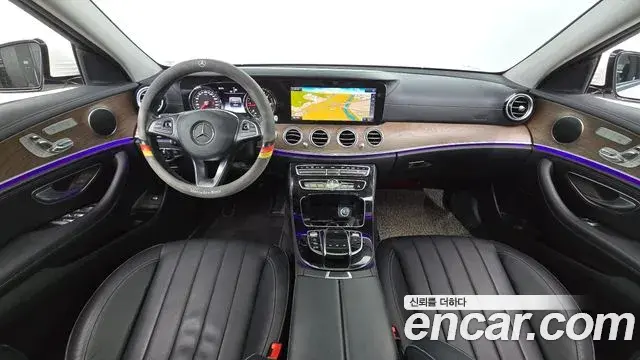 Mercedes-Benz E-Class 2018 — ფოტო 5/20