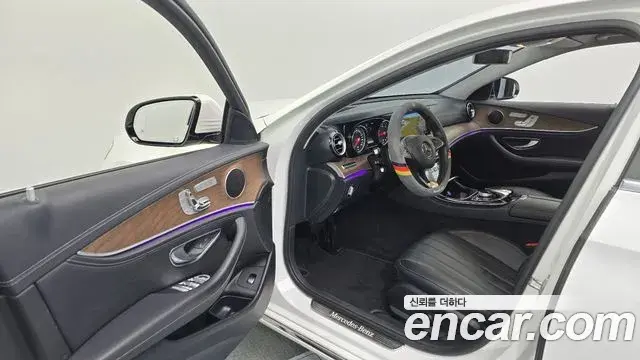 Mercedes-Benz E-Class 2018 — ფოტო 6/20