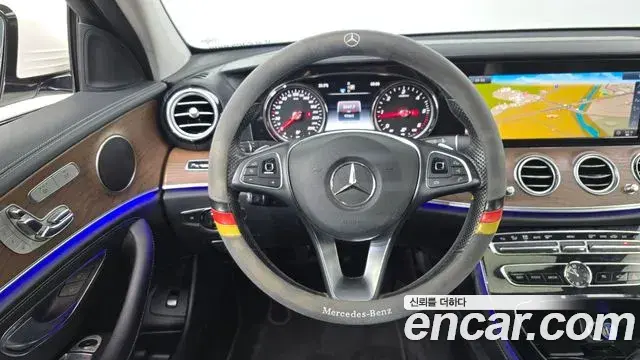 Mercedes-Benz E-Class 2018 — ფოტო 9/20