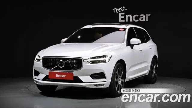 Volvo XC60 2020 — Photo 9/20
