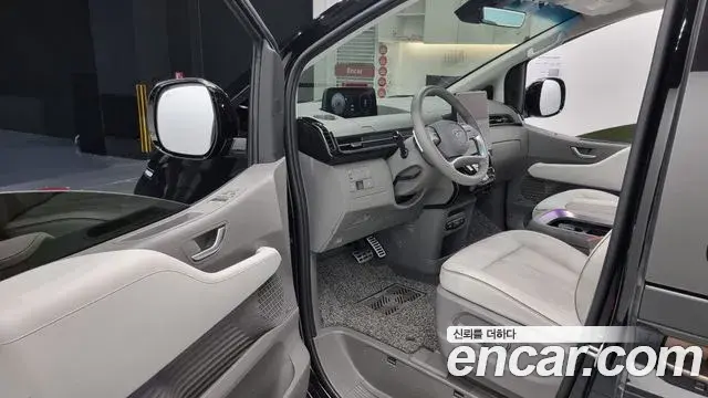 Hyundai Staria 2023 — Photo 11/20