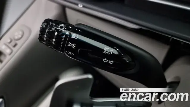 Hyundai Staria 2023 — Photo 16/20