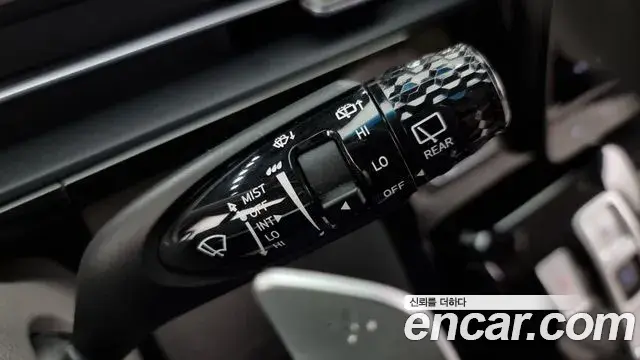 Hyundai Staria 2023 — Photo 17/20