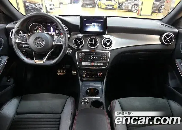 Mercedes-Benz CLA-Class 2018 — Photo 13/20