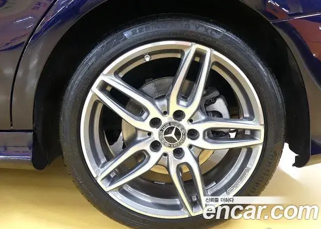 Mercedes-Benz CLA-Class 2018 — Photo 8/20