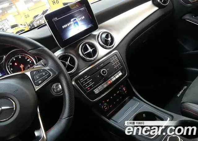 Mercedes-Benz CLA-Class 2018 — Photo 12/20
