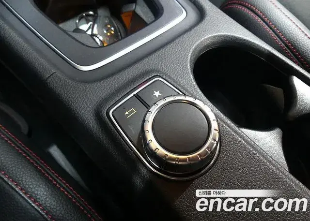 Mercedes-Benz CLA-Class 2018 — Photo 15/20