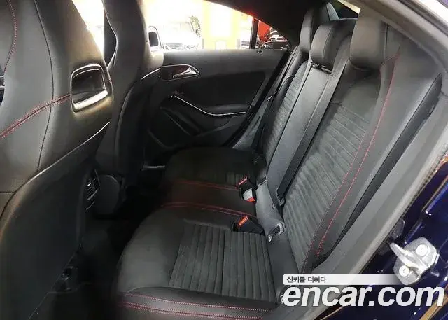Mercedes-Benz CLA-Class 2018 — Photo 11/20