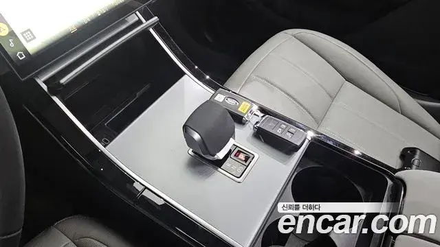 Land Rover Range Rover Evoque 2024 — ფოტო 7/20