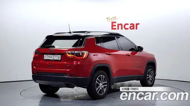 Jeep Compass 2020 — Фото 2/20