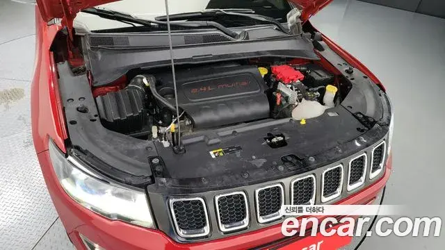 Jeep Compass 2020 — Фото 6/20