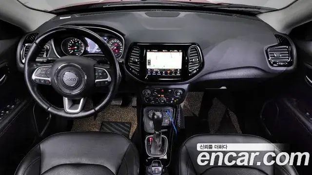 Jeep Compass 2020 — Фото 7/20