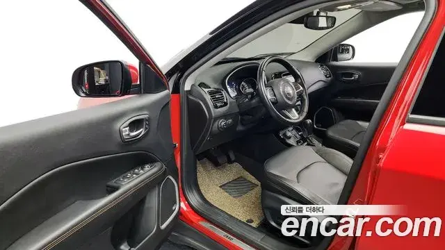 Jeep Compass 2020 — Фото 10/20