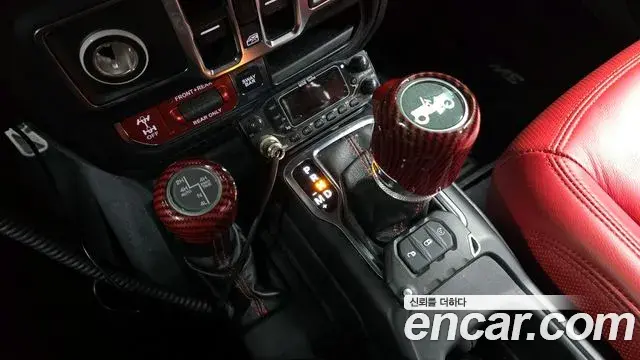 Jeep Wrangler 2019 — Фото 9/20