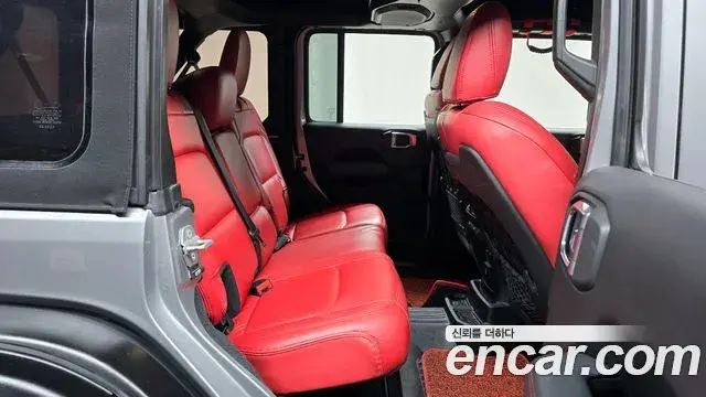 Jeep Wrangler 2019 — Фото 12/20