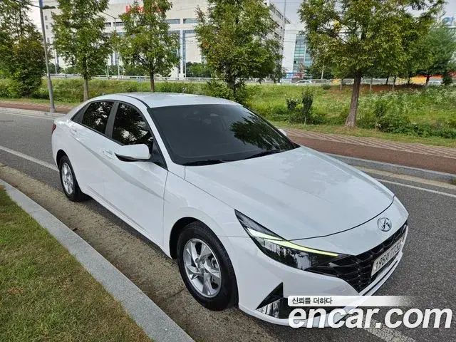 Hyundai The New Avante Hybrid 2021 — Photo 10/19